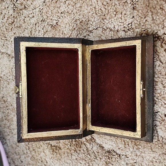 Vintage Hand Painted Footed Wooden Box Wood Box with Still Life Jewelry Box Stas - Picture 2 of 5